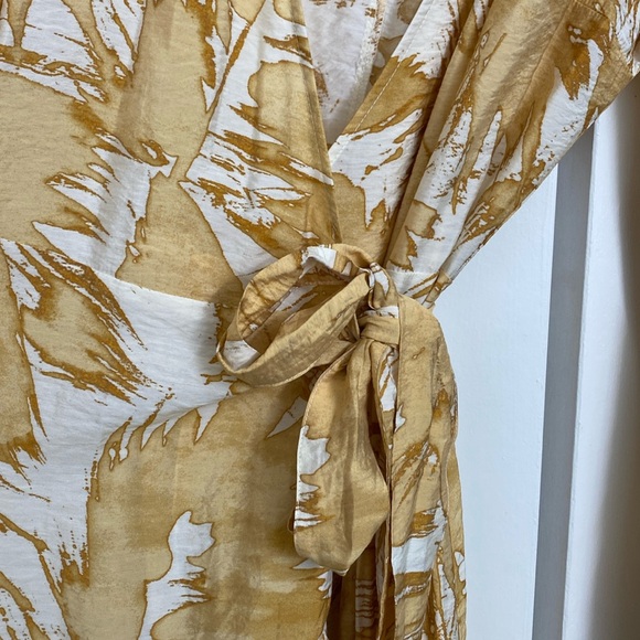 H&M Maxi Wrap Dress S - Picture 6 of 9